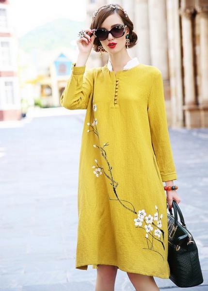 铆钉拼接牛仔短裙套装搭配:彰显秋日清新典雅范 铆钉拼接牛仔短裙套装搭配:彰显秋日清新典雅范