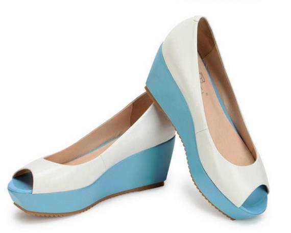 小个子MM搭配花朵串珠坡跟凉鞋:显高显瘦推荐 小个子MM搭配花朵串珠坡跟凉鞋:显高显瘦推荐