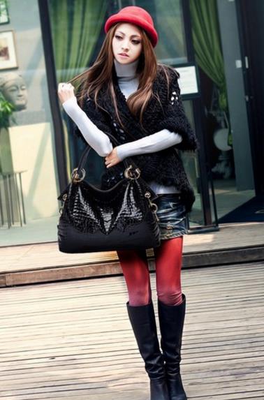 秋冬款铆钉单肩斜挎包搭配：稳重优雅斜挎包（图）