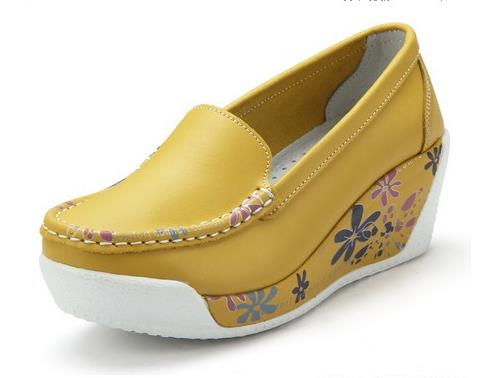 真皮平跟休闲小白鞋搭配:2017新款小白鞋推荐 真皮平跟休闲小白鞋搭配:2017新款小白鞋推荐