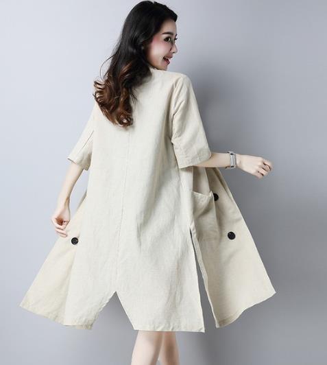 牛仔裤搭配宽松机车皮衣:彰显秋日狂野范儿(图) 牛仔裤搭配宽松机车皮衣:彰显秋日狂野范儿(图)