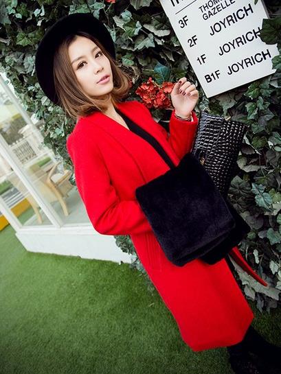 秋天有这几款大V领针织衫就够了：大气十足(图)