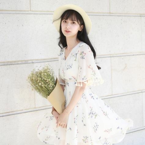 印花连衣裙:满足你那些年少轻狂的少女心(图) 印花连衣裙:满足你那些年少轻狂的少女心(图)