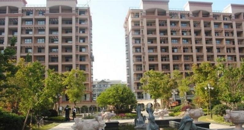 条纹口袋翻领衬衫搭配：5款营造出温文干练的气场