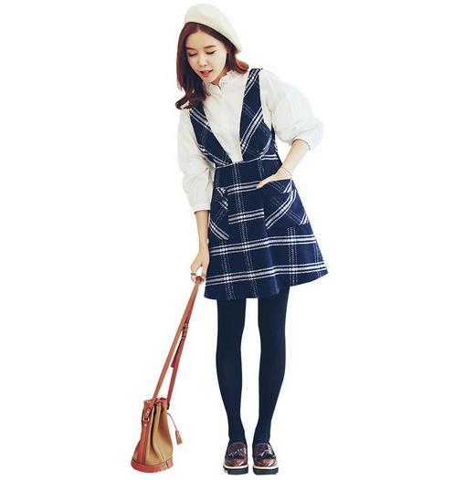 尖头高跟鞋搭配纯色蕾丝连衣裙：性感妖娆女神范