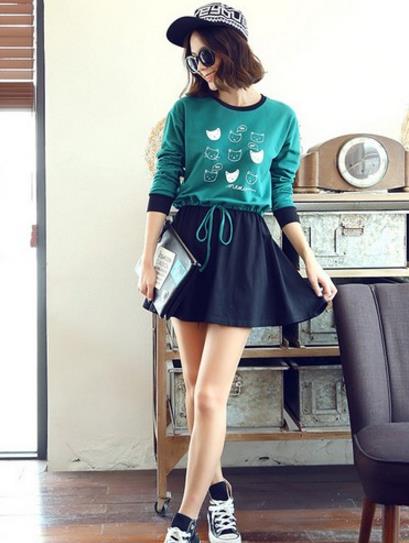 打底裤搭配荷叶袖针织半裙套装：时尚百搭甜美范