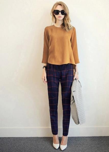 板鞋搭配卫衣长裙运动套装:演绎休闲时尚文艺范 板鞋搭配卫衣长裙运动套装:演绎休闲时尚文艺范