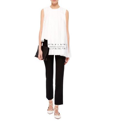 小方头粗跟单鞋怎么搭配好看：彰显女性清雅秀婉