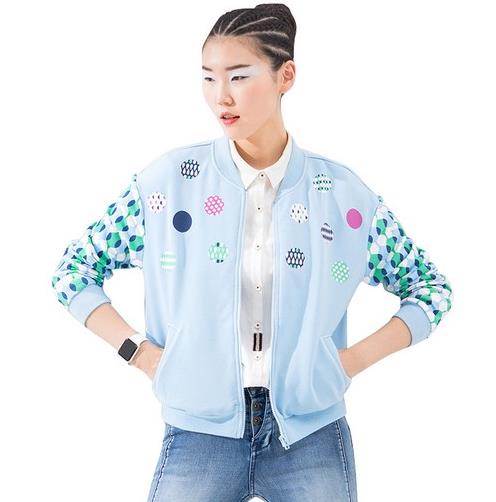 高领撞色长袖针织衫搭配：彰显女性妩媚性感（图）