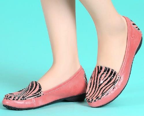 2017秋款粗跟平底鞋搭配:新款时尚平底鞋推荐 2017秋款粗跟平底鞋搭配:新款时尚平底鞋推荐