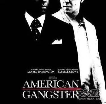 百褶裙搭配蝙蝠袖镂空绑带针织衫：柔情似水甜美风