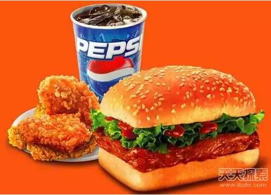 宽松半高领羊毛衫怎么搭配:简约时尚羊毛衫分享 宽松半高领羊毛衫怎么搭配:简约时尚羊毛衫分享