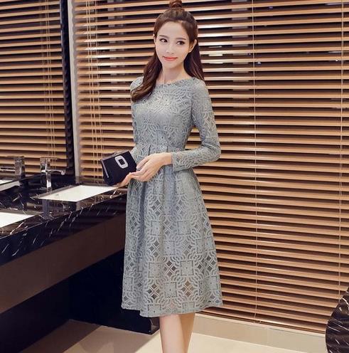 秋款条纹包臀鱼尾连衣裙搭配：彰显优雅魅力女人味