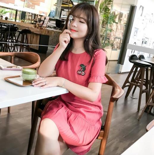 微胖MM怎么穿显高显瘦：5款木耳边连衣裙推荐（图)