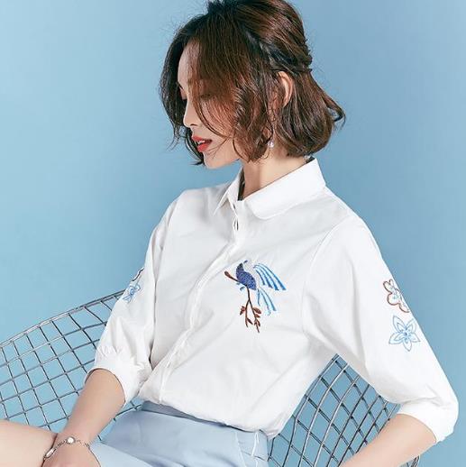 2017秋款白色刺绣衬衫搭配：女装新款衬衫推荐