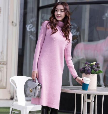 新款高领套头宽松毛衣裙搭配:彰显秋日优雅名媛风 新款高领套头宽松毛衣裙搭配:彰显秋日优雅名媛风