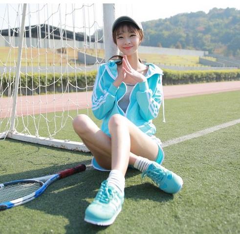 印花太空棉棒球服怎么搭配：5款时髦棒球服推荐