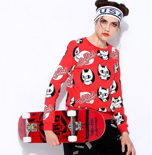 小脚裤搭配荷叶边撞色卫衣：5款卫衣彰显时尚甜美风