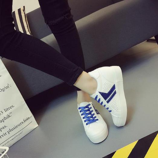 镂空内增高休闲鞋的时髦穿搭:轻松打造大长腿(图) 镂空内增高休闲鞋的时髦穿搭:轻松打造大长腿(图)