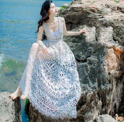 吊带露背蕾丝连衣裙配什么鞋子：5款彰显女性优雅性感