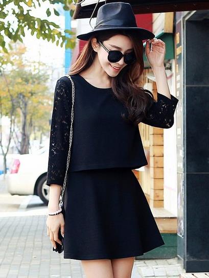 高跟凉鞋搭配白色西装三件套:大牌气质展露无遗 高跟凉鞋搭配白色西装三件套:大牌气质展露无遗