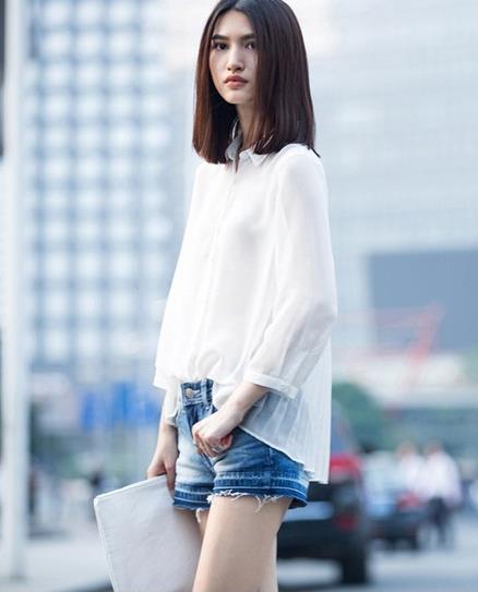 伞裙搭配娃娃脸刺绣雪纺衫：新潮雪纺衫分享（图）