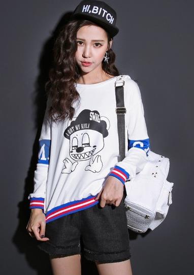 怎样搭配宽松圆领印花卫衣:5款卫衣打造简约休闲范 怎样搭配宽松圆领印花卫衣:5款卫衣打造简约休闲范