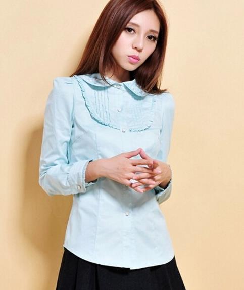 不规则翻领亚麻衬衫如何搭配裤子：彰显秋日时尚风情