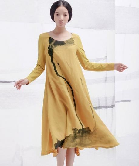 圆领泡泡袖连衣裙搭配高跟单鞋：这个秋天你穿对了吗