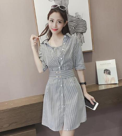 胖MM穿中长款纯棉条纹T恤裙搭配图：时尚显瘦（图）