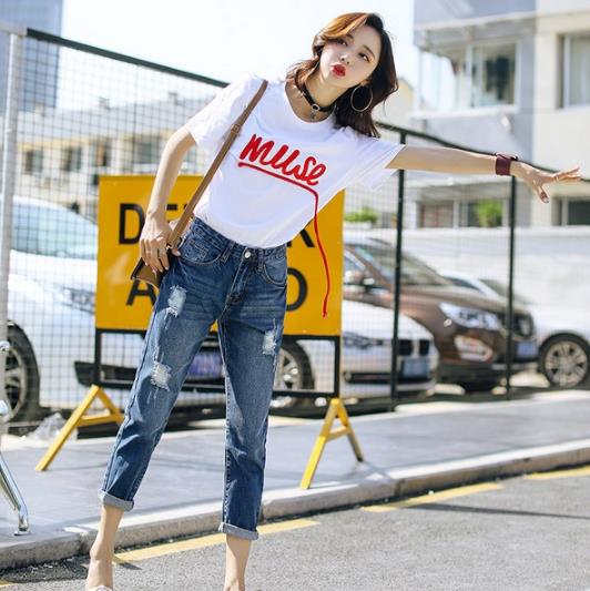 小白鞋怎么搭配九分小脚裤好看：简约不失俏皮（图）