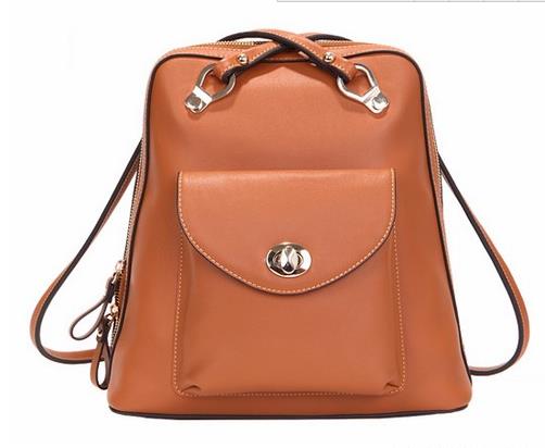 镂空撞色拼接双肩包的搭配：双肩包彰显文艺复古风（图)