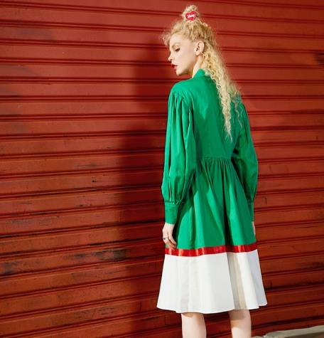 露肩撞色针织衫怎么搭配：显瘦百搭针织衫推荐（图）