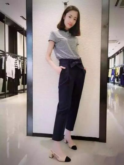 木耳边宽松T恤的多种搭配:T恤演绎文艺的味道(图) 木耳边宽松T恤的多种搭配:T恤演绎文艺的味道(图)