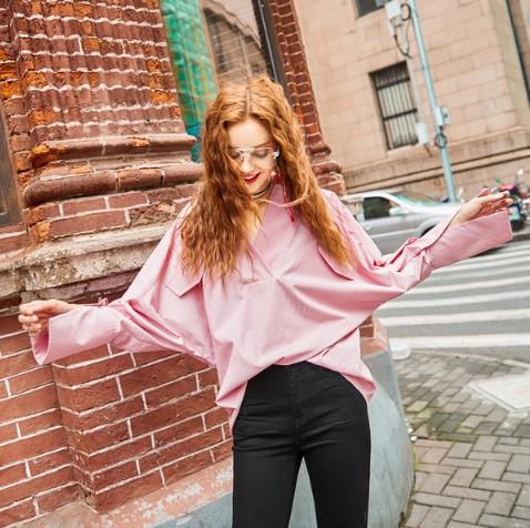 小立领刺绣蝙蝠衫怎么搭配：5款蝙蝠衫让秋日清新出彩