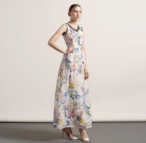 这几款连衣裙足够让人忍不住多看两眼(图) 这几款连衣裙足够让人忍不住多看两眼(图)