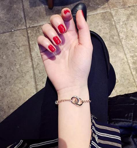 2017最流行时尚简约手镯手链:时尚唯美手链推荐 2017最流行时尚简约手镯手链:时尚唯美手链推荐