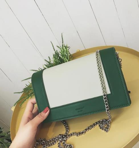 2017最流行的5款百搭斜挎包：大方简约斜挎包推荐