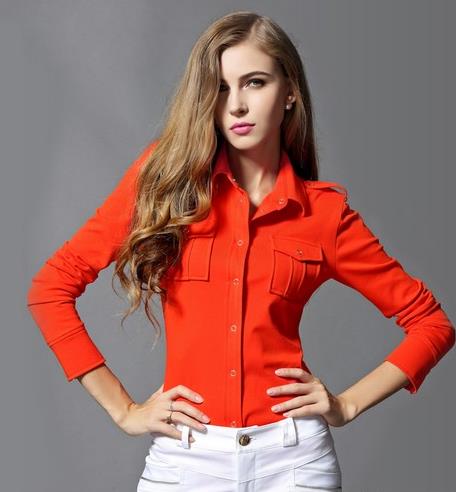 荷叶袖V领碎花衬衫的多种搭配：彰显秋日小清新（图）