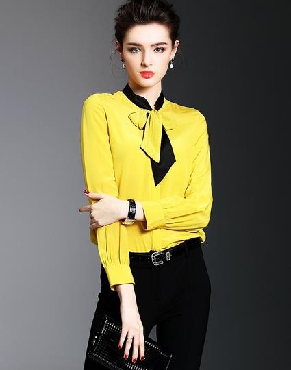 荷叶袖V领碎花衬衫的多种搭配：彰显秋日小清新（图）