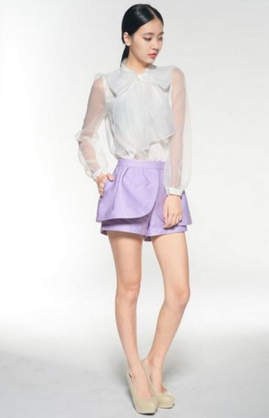 2017早秋要新置的衬衣都在这：喇叭袖衬衣等你来挑