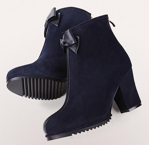 5款蕾丝镂空高跟鞋的搭配：高跟鞋彰显端庄优雅女人味