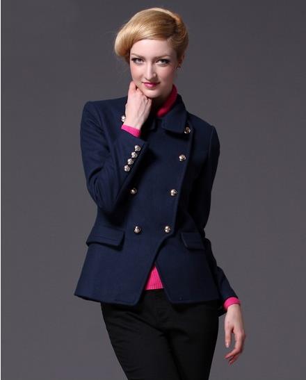 军旅风短外套怎么搭配裤子：演绎帅气干练职业范（图)