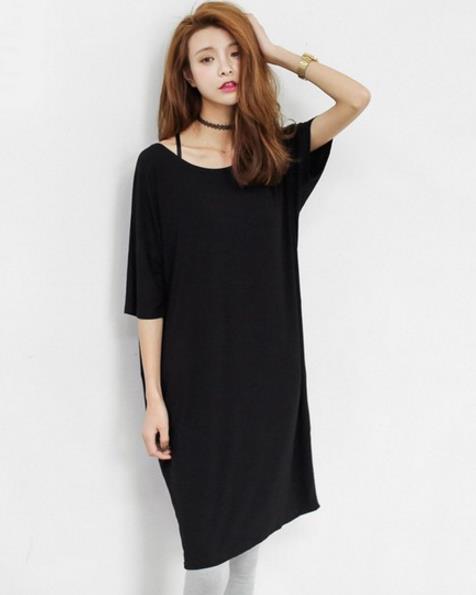 中长袖莫代尔棉连衣裙搭配：时尚连衣裙呈现妩媚性感