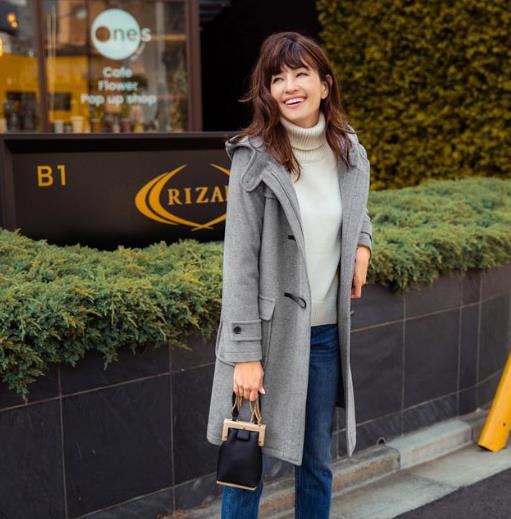 几款超具人气的毛领呢大衣:哪件大衣才是你的最爱 几款超具人气的毛领呢大衣:哪件大衣才是你的最爱