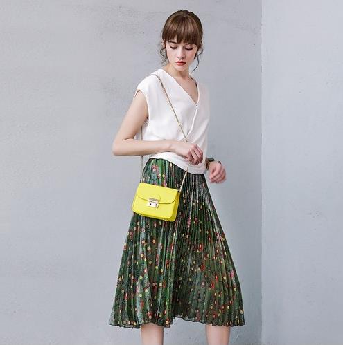 女士白衬衫新款白衬衫:几款夏季白衬衫美丽一夏天 女士白衬衫新款白衬衫:几款夏季白衬衫美丽一夏天