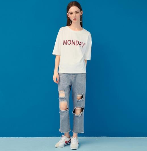 高腰阔腿裤怎么搭配T恤：5款时尚减龄阔腿裤推荐（图）