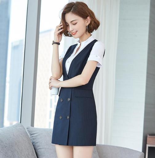 职场女性就穿这几款套装：时尚干练套装推荐（图）
