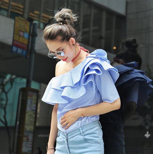 明星同款露肩衬衫搭配：显高显瘦衬衫推荐（图）