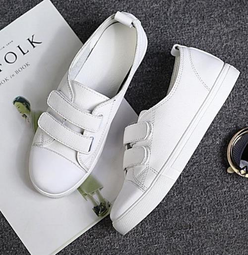 韩国做旧小脏鞋怎么搭配裤子:减龄时尚又百搭(图) 韩国做旧小脏鞋怎么搭配裤子:减龄时尚又百搭(图)